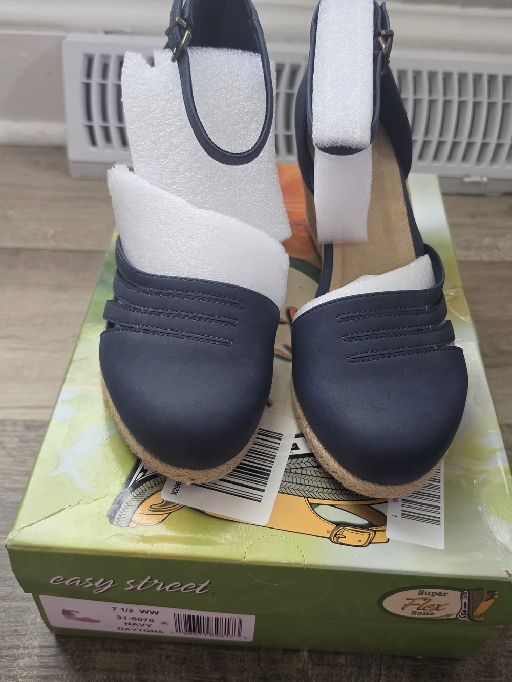 NEW Easy Street Daytona Espadrille Wedge Sandals Navy Blue 7.5 WW Wide